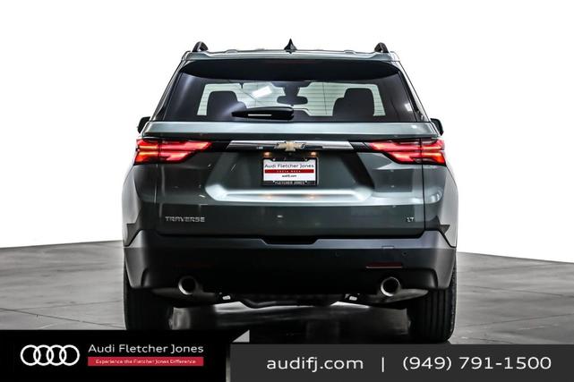 Photo of 2022 Silver Sage Metallic Chevrolet Traverse