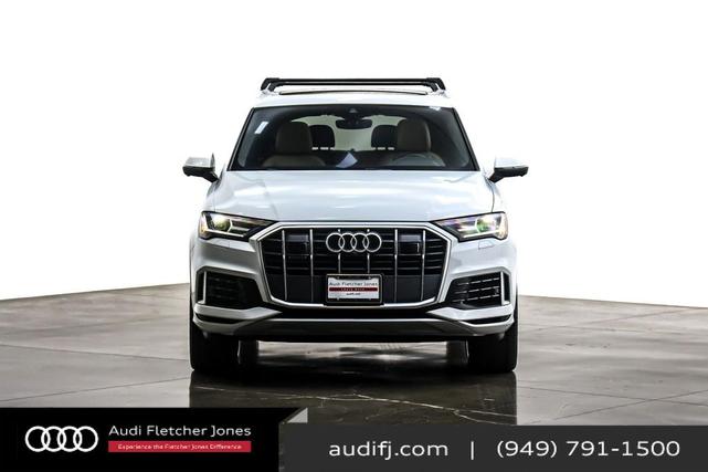 Photo of 2021 Glacier White Metallic Audi Q7
