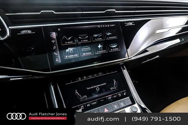 Photo of 2021 Glacier White Metallic Audi Q7