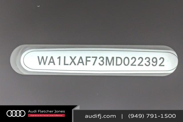 Photo of 2021 Glacier White Metallic Audi Q7