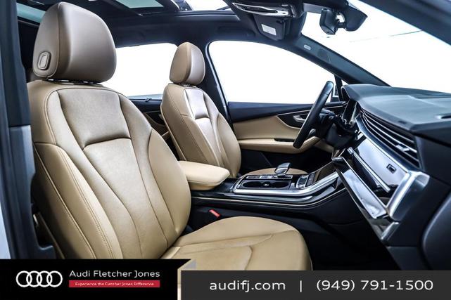 Photo of 2021 Glacier White Metallic Audi Q7