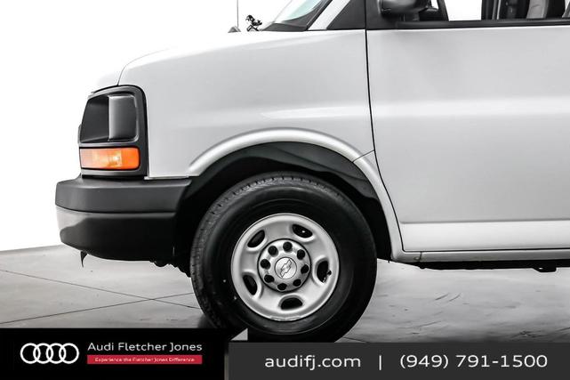 Photo of 2016 Summit White Chevrolet Express 2500