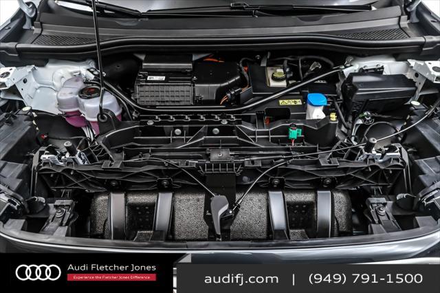 Photo of 2025 Glacier White Metallic Audi Q4 e-tron Sportback