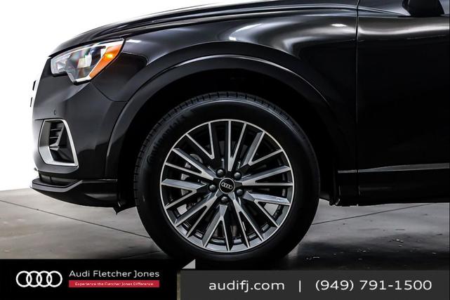 Photo of 2022 Mythos Black Metallic Audi Q3