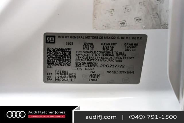 Photo of 2023 Summit White GMC Sierra 1500