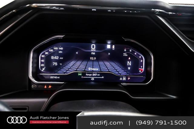 Photo of 2023 Summit White GMC Sierra 1500