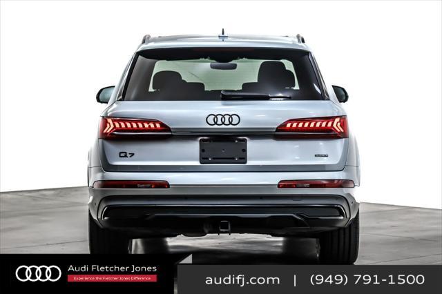 Photo of 2023 Satellite Silver Metallic Audi Q7
