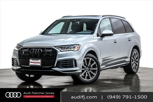 Photo of 2023 Satellite Silver Metallic Audi Q7