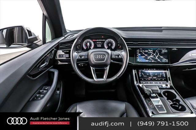 Photo of 2023 Satellite Silver Metallic Audi Q7