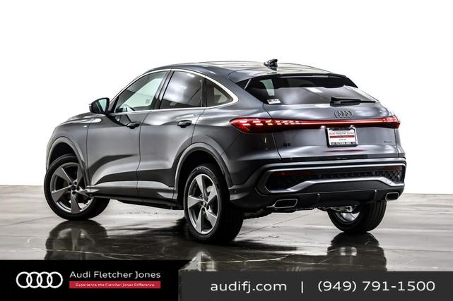 Photo of 2025 Daytona Gray Pearl Effect Audi Q5 Sportback