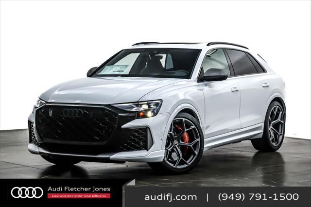 Photo of 2025 Glacier White Metallic Audi RS Q8