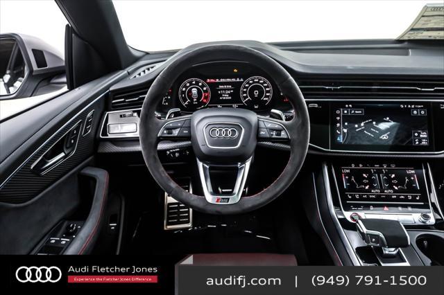 Photo of 2025 Glacier White Metallic Audi RS Q8