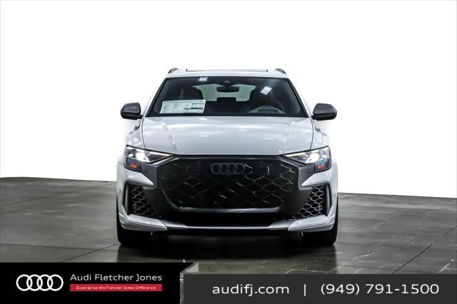 Photo of 2025 Glacier White Metallic Audi RS Q8