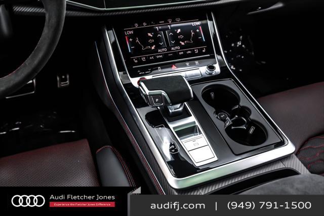 Photo of 2025 Glacier White Metallic Audi RS Q8