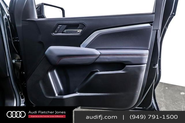 Photo of 2025 Black Chevrolet Colorado