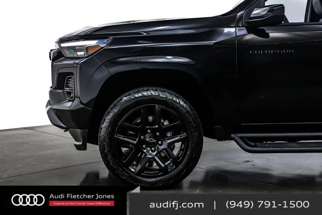 Photo of 2025 Black Chevrolet Colorado