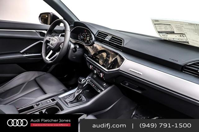 Photo of 2025 Mythos Black Metallic Audi Q3