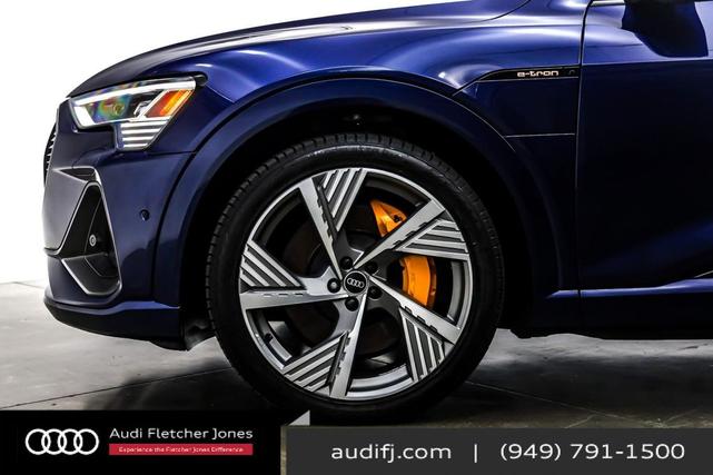 Photo of 2022 Navarra Blue Metallic Audi e-tron Sportback