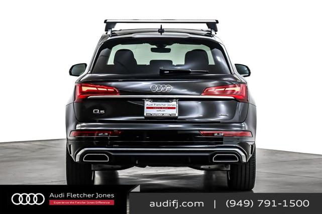 Photo of 2022 Mythos Black Metallic Audi Q5