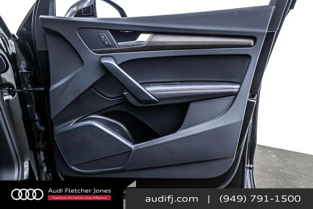 Photo of 2022 Mythos Black Metallic Audi Q5