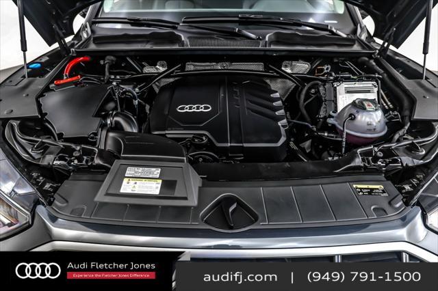Photo of 2024 Manhattan Gray Metallic Audi Q5