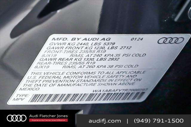 Photo of 2024 Manhattan Gray Metallic Audi Q5