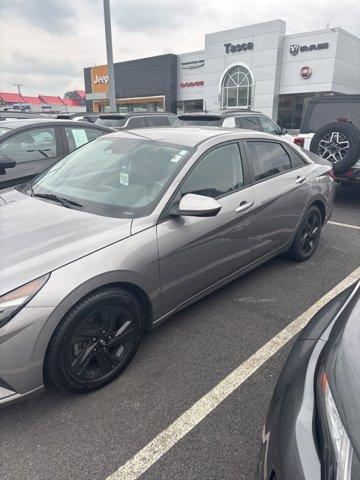 Photo of 2021 Gray Hyundai ELANTRA