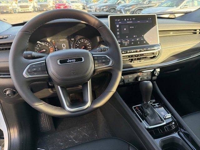 Photo of 2026 Bright White Clearcoat Jeep Compass