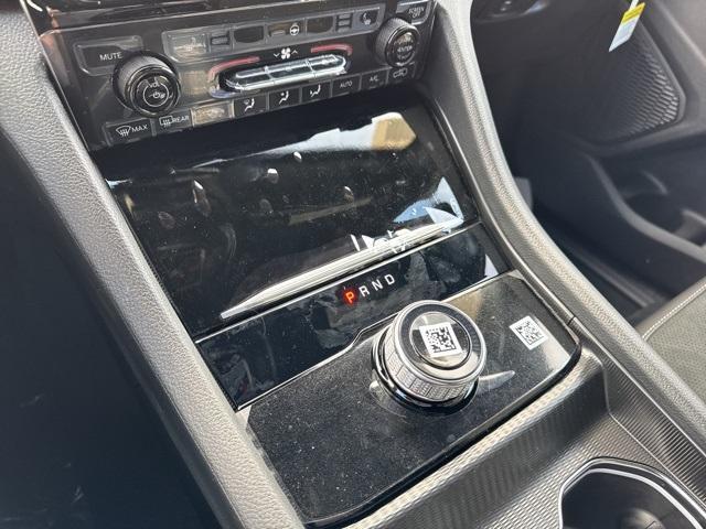 Photo of 2025 Bright White Clearcoat Jeep Grand Cherokee