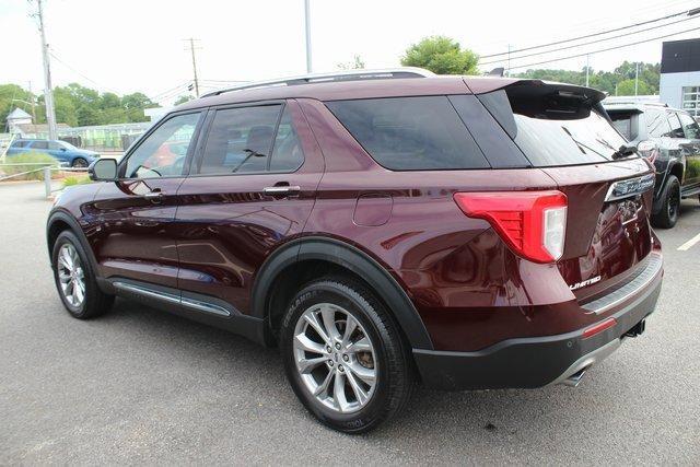 Photo of 2022 Red Ford Explorer