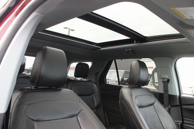 Photo of 2022 Red Ford Explorer