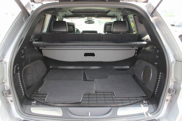 Photo of 2021 Silver Jeep Grand Cherokee