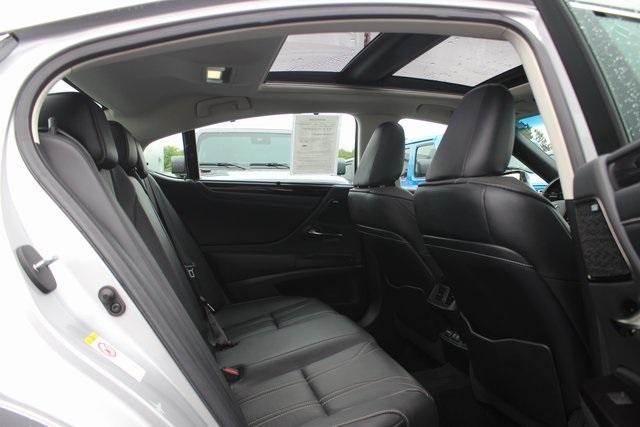 Photo of 2019 Silver Lexus ES 350