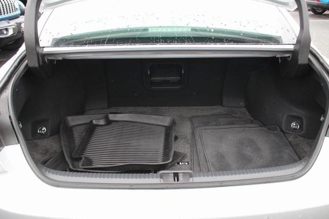 Photo of 2019 Silver Lexus ES 350