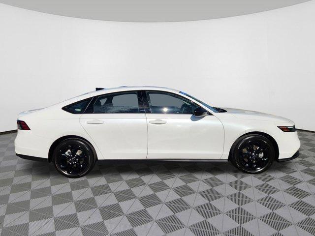 Photo of 2025 Platinum White Pearl Honda Accord
