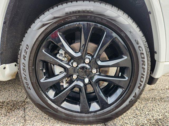 Photo of 2020 Bright White Clearcoat Jeep Grand Cherokee
