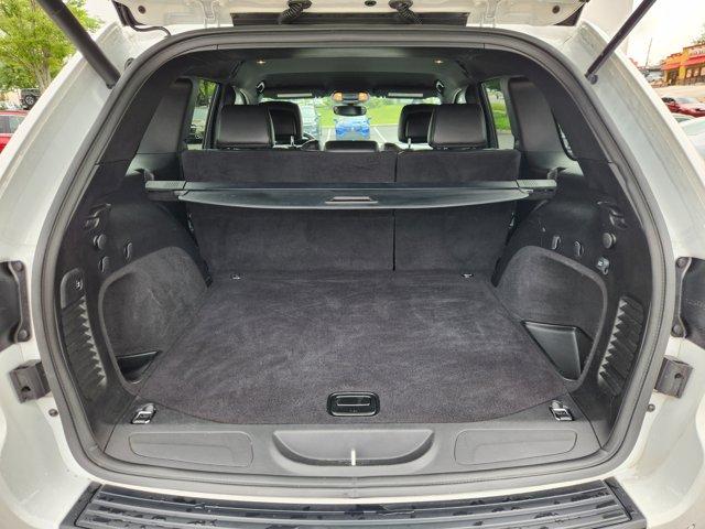 Photo of 2020 Bright White Clearcoat Jeep Grand Cherokee