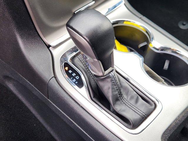 Photo of 2020 Bright White Clearcoat Jeep Grand Cherokee