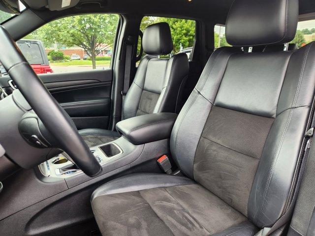 Photo of 2020 Bright White Clearcoat Jeep Grand Cherokee