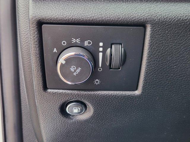 Photo of 2020 Bright White Clearcoat Jeep Grand Cherokee
