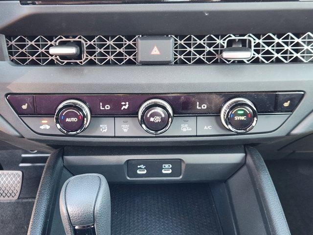 Photo of 2025 Platinum White Pearl Honda Accord