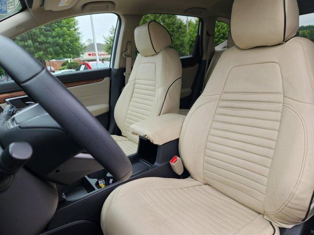 Photo of 2022 Platinum White Pearl Honda CR-V
