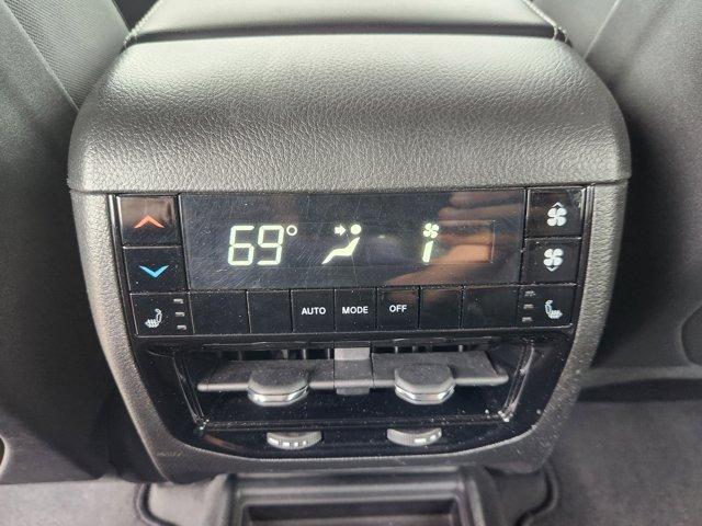 Photo of 2024 Bright White Clearcoat Jeep Grand Cherokee L