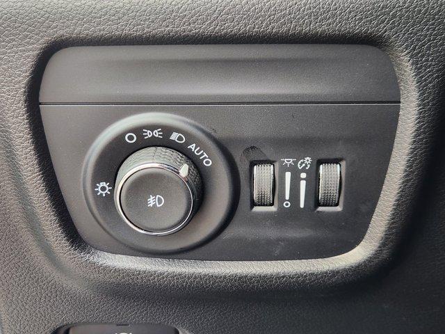 Photo of 2024 Bright White Clearcoat Jeep Grand Cherokee L