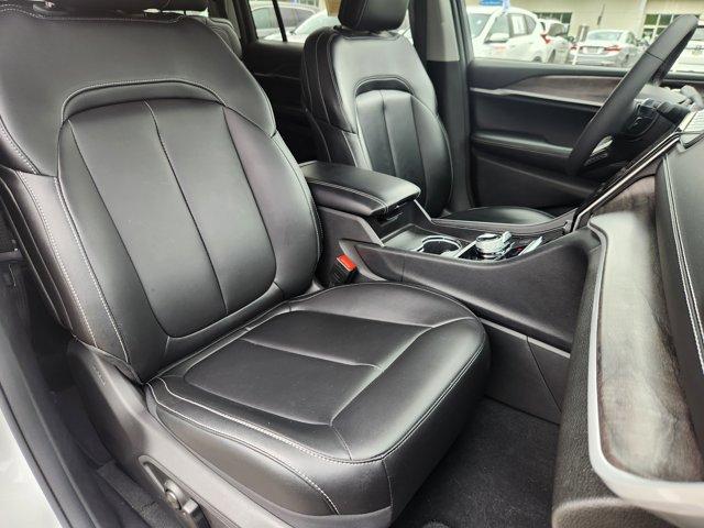 Photo of 2024 Bright White Clearcoat Jeep Grand Cherokee L