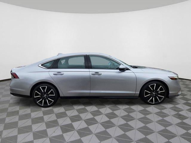 Photo of 2023 Lunar Silver Metallic Honda Accord Hybrid