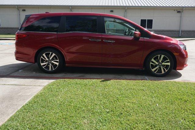 Photo of 2023 Radiant Red Metallic Ii Honda Odyssey