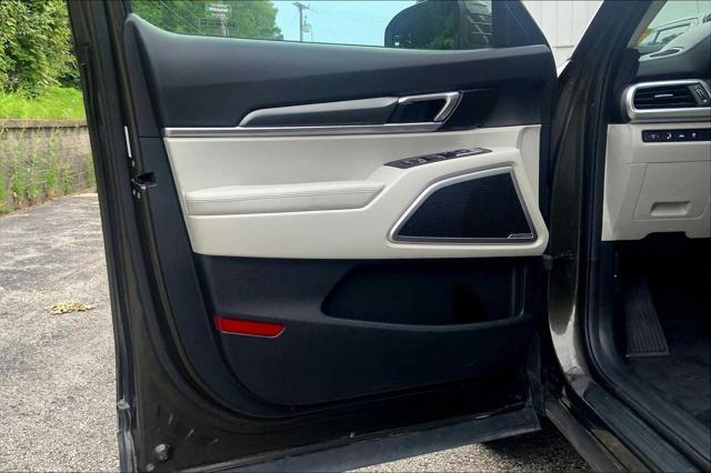 Photo of 2020 Dark Moss Kia Telluride