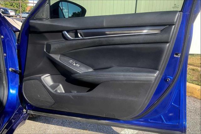 Photo of 2022 Still Night Pearl Honda Accord