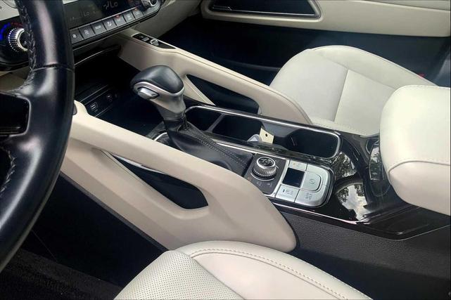 Photo of 2024 Ebony Black Kia Telluride